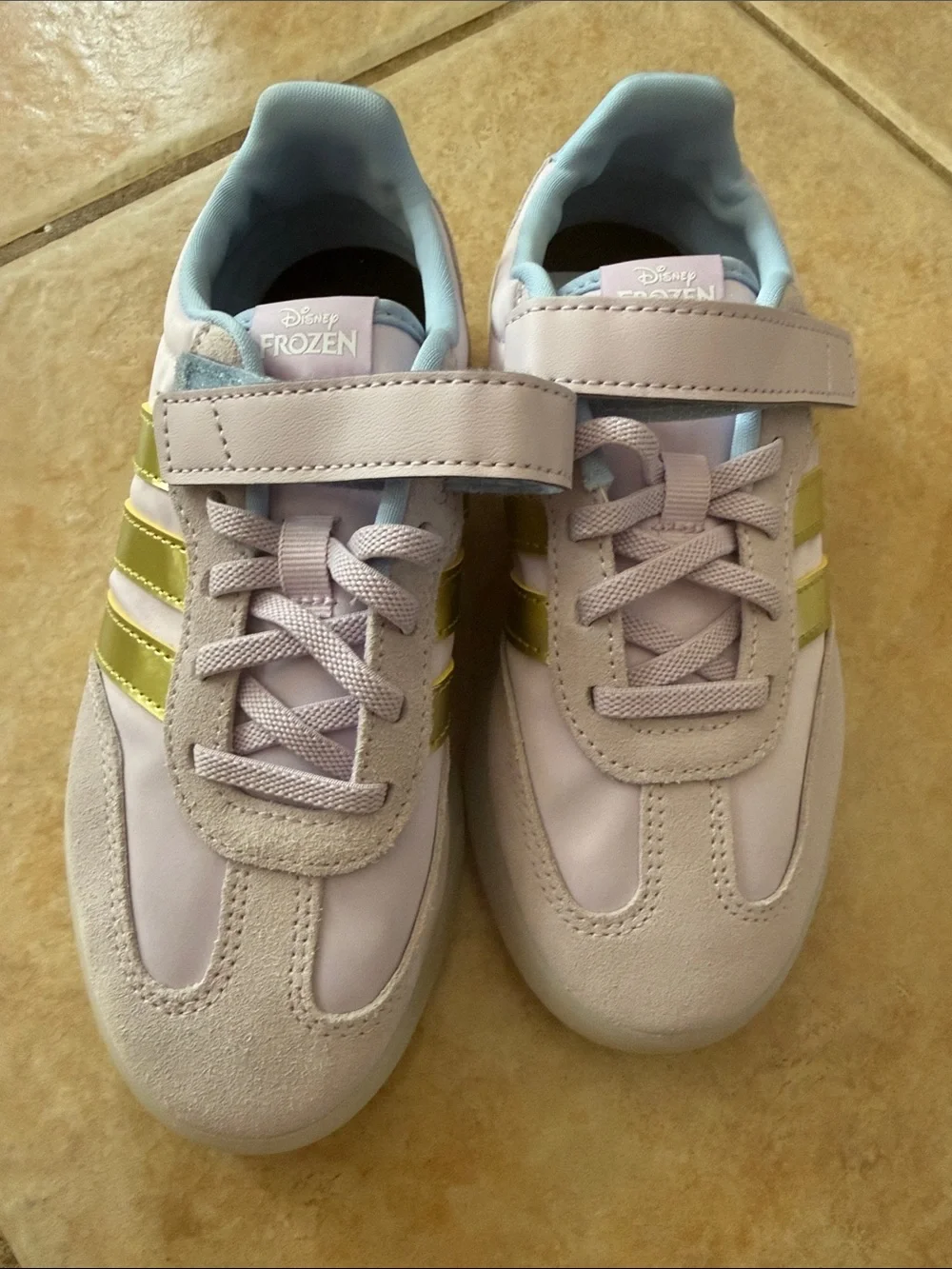 Kids' Lilac Sneakers with Gold Stripes